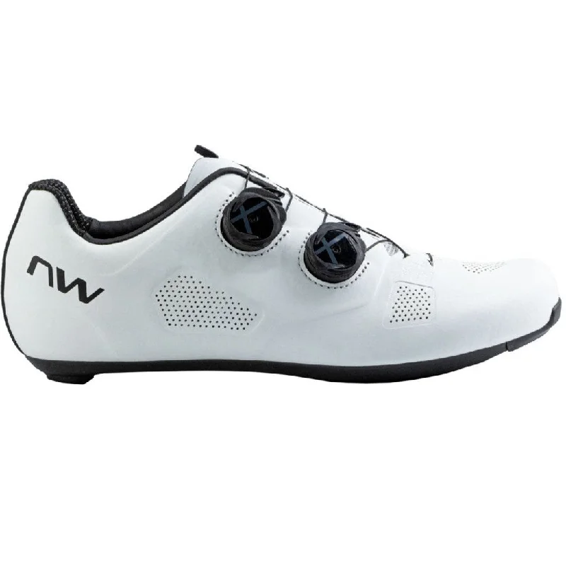 Bike riding sunglasses with side vents-Scarpe Northwave Revolution Wide - Bianco